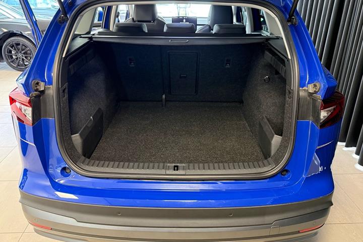 Blå Skoda Enyaq fra 2023