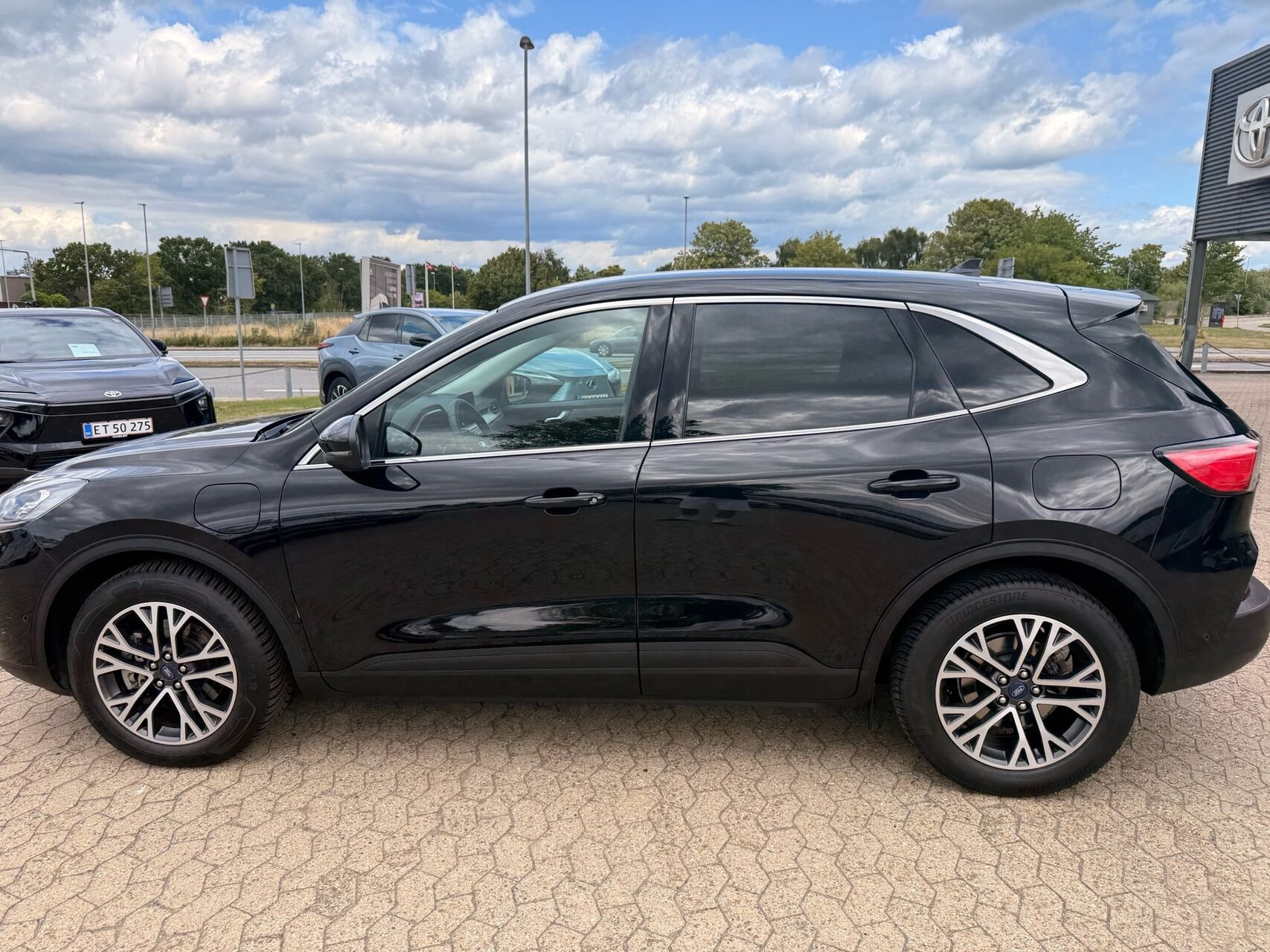 Sort Ford Kuga fra 2020