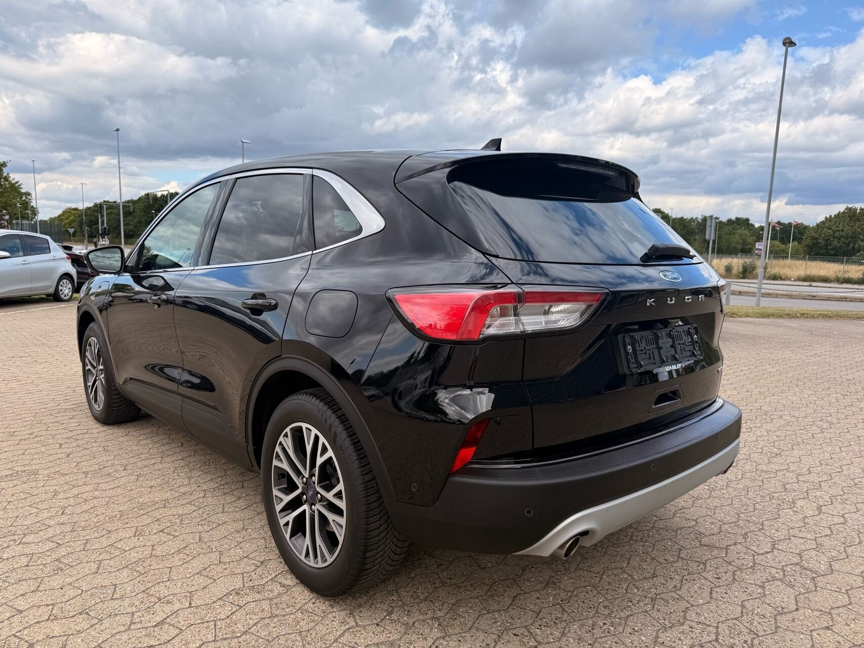 Sort Ford Kuga fra 2020