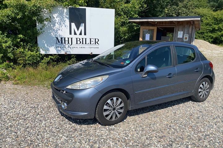 Grå Peugeot 207 fra 2008