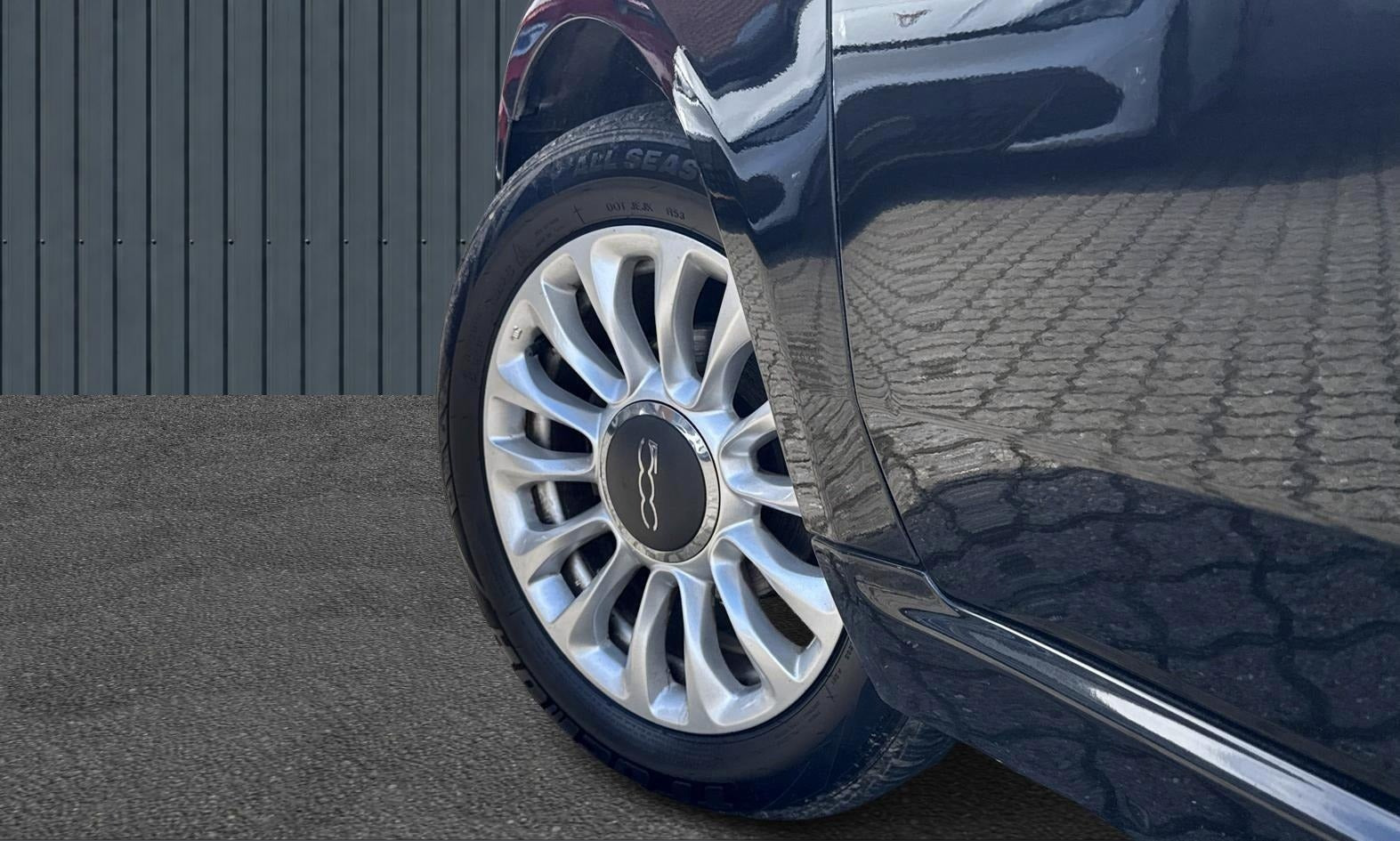 Sort Fiat 500C fra 2015