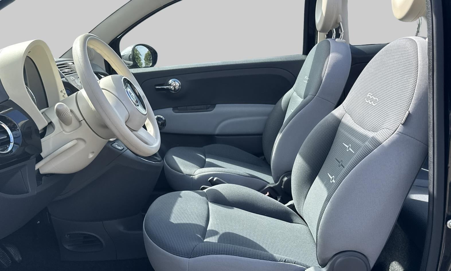 Sort Fiat 500C fra 2015