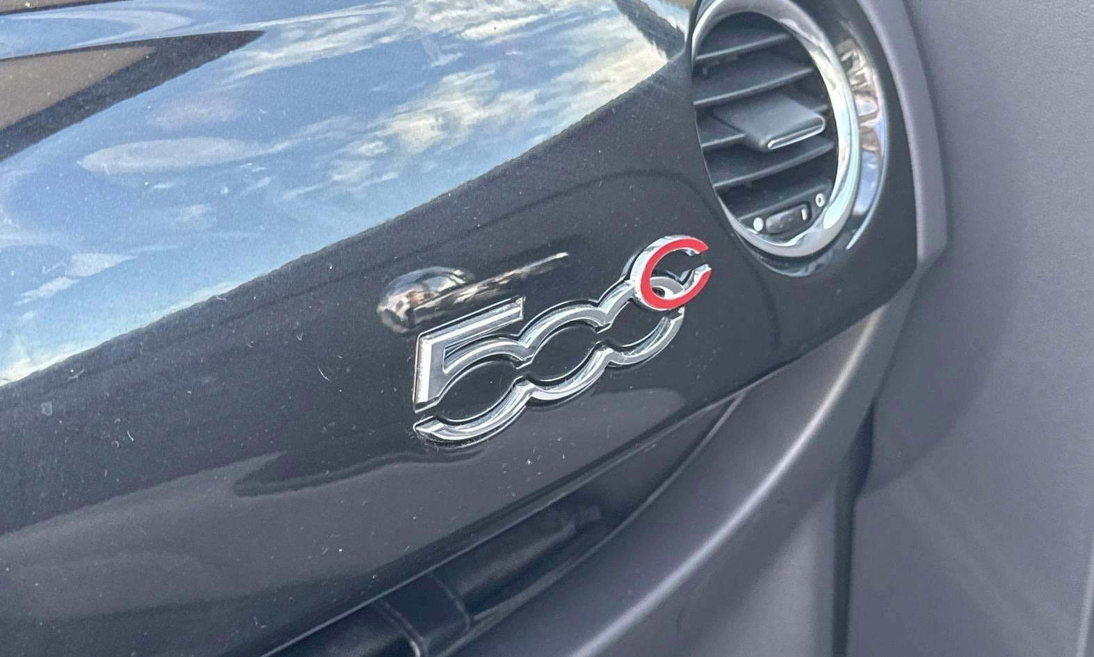 Sort Fiat 500C fra 2015