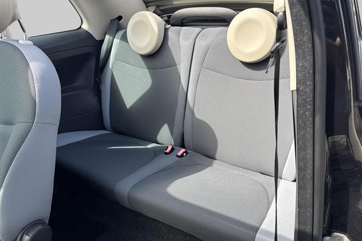 Sort Fiat 500C fra 2015