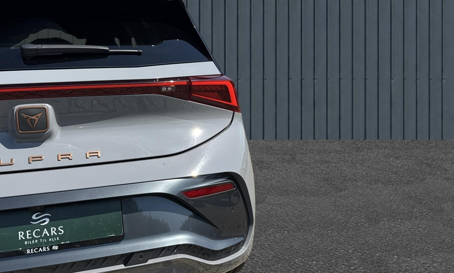 Grå Cupra Born fra 2023