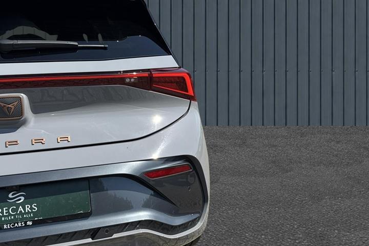 Grå Cupra Born fra 2023