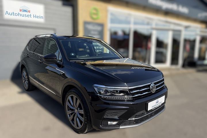 Sort VW Tiguan Allspace fra 2018 set udefra