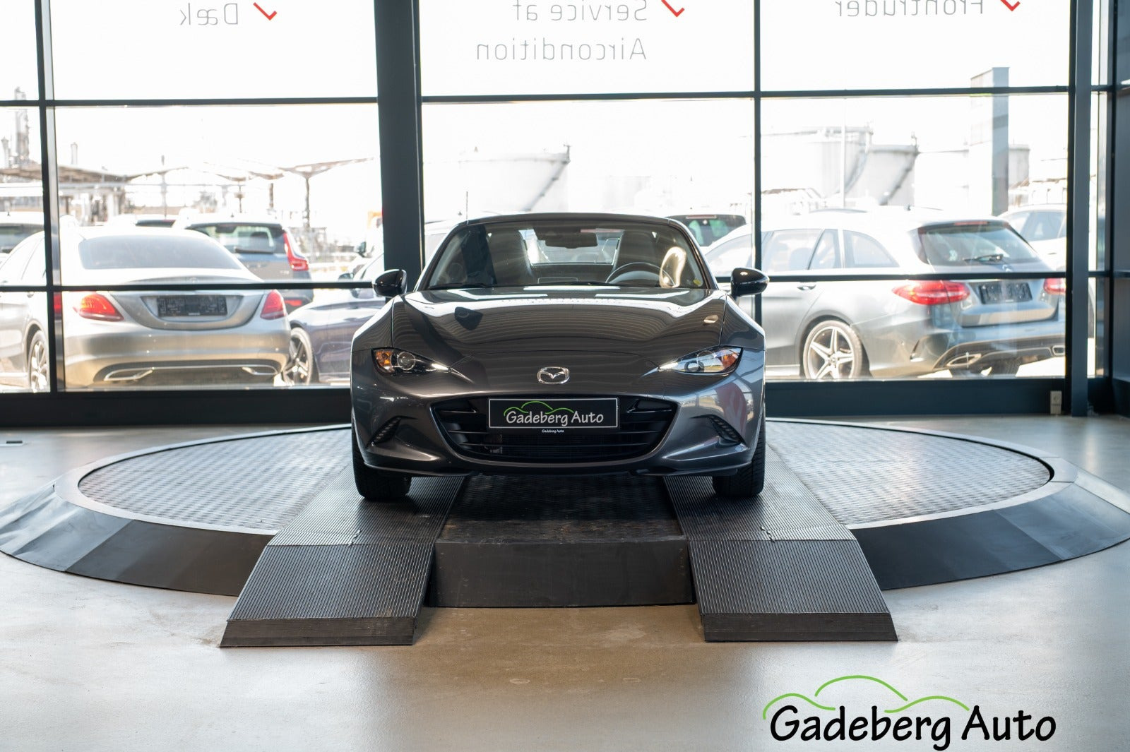 Grå Mazda MX-5 fra 2022