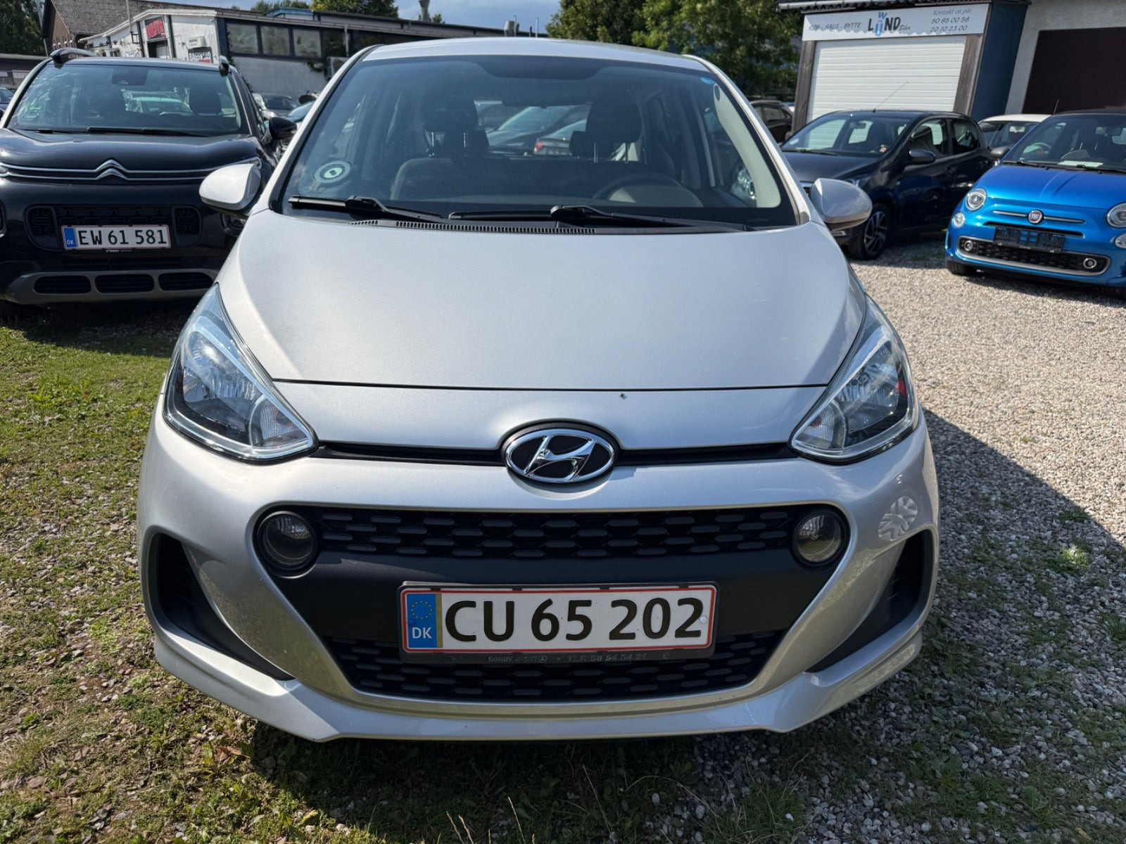 Sølv Hyundai i10 fra 2017