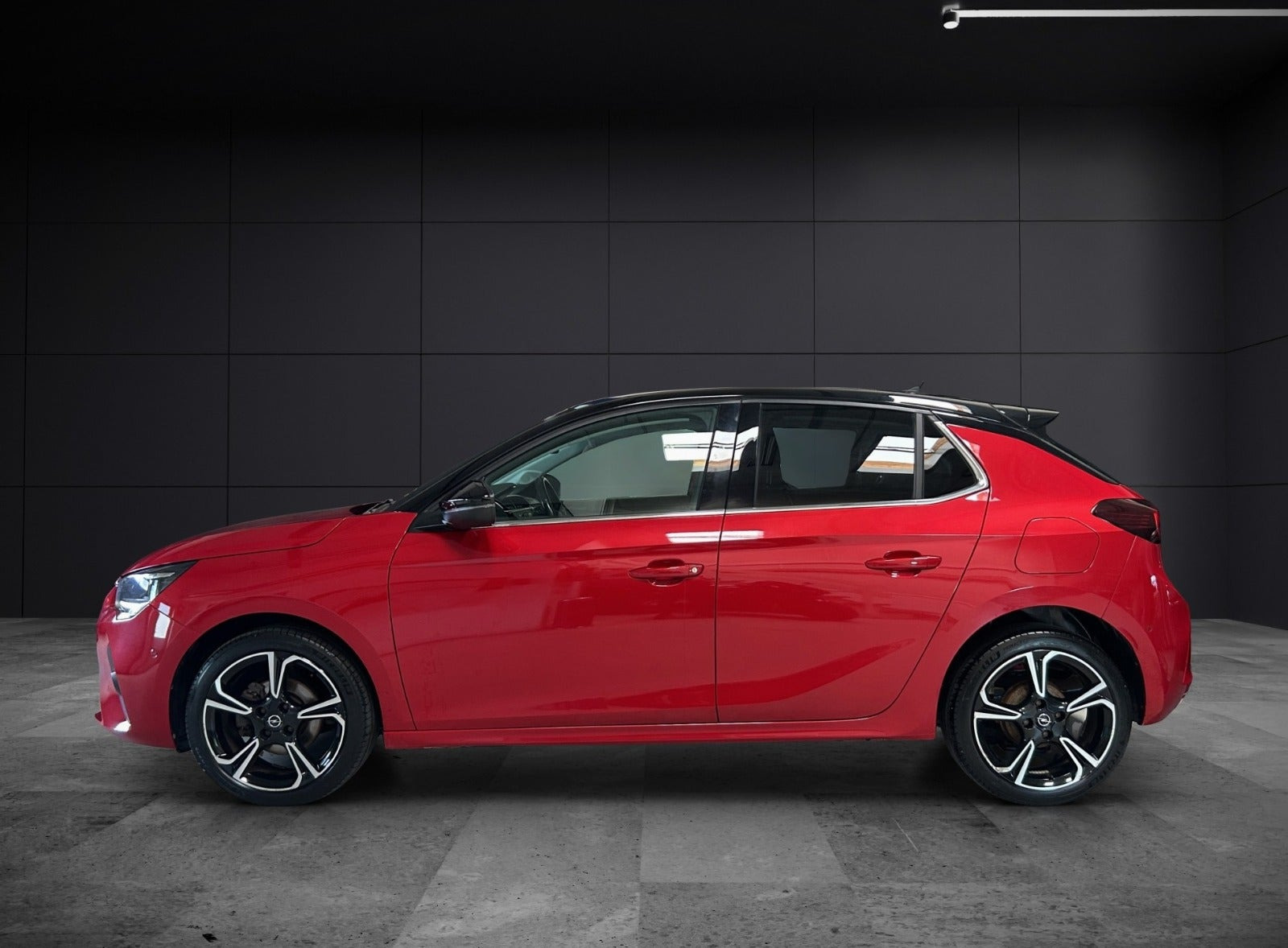 Rød Opel Corsa fra 2020