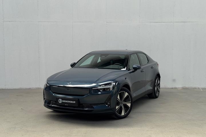 Blå Polestar 2 fra 2024 set udefra