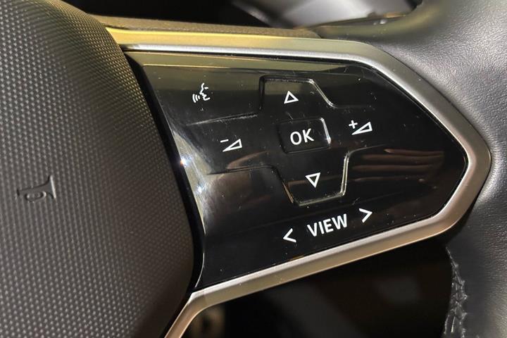 Grå VW ID.4 fra 2021