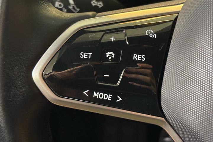 Grå VW ID.4 fra 2021