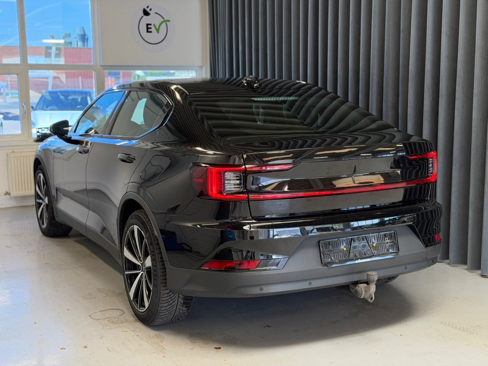 Sort Polestar 2 fra 2022