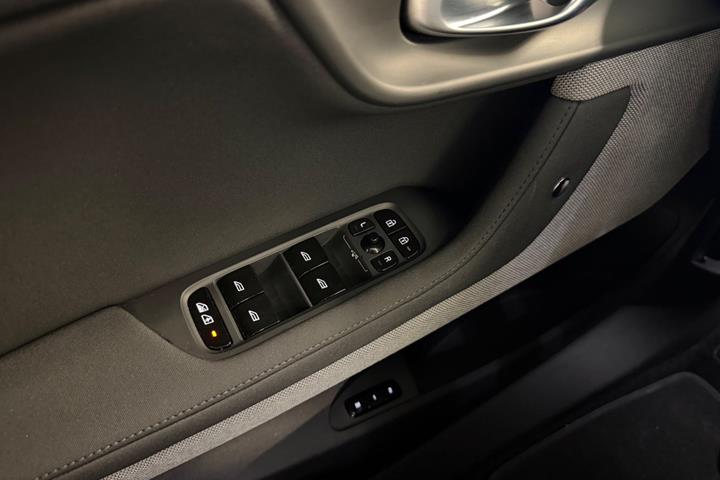 Sort Polestar 2 fra 2022