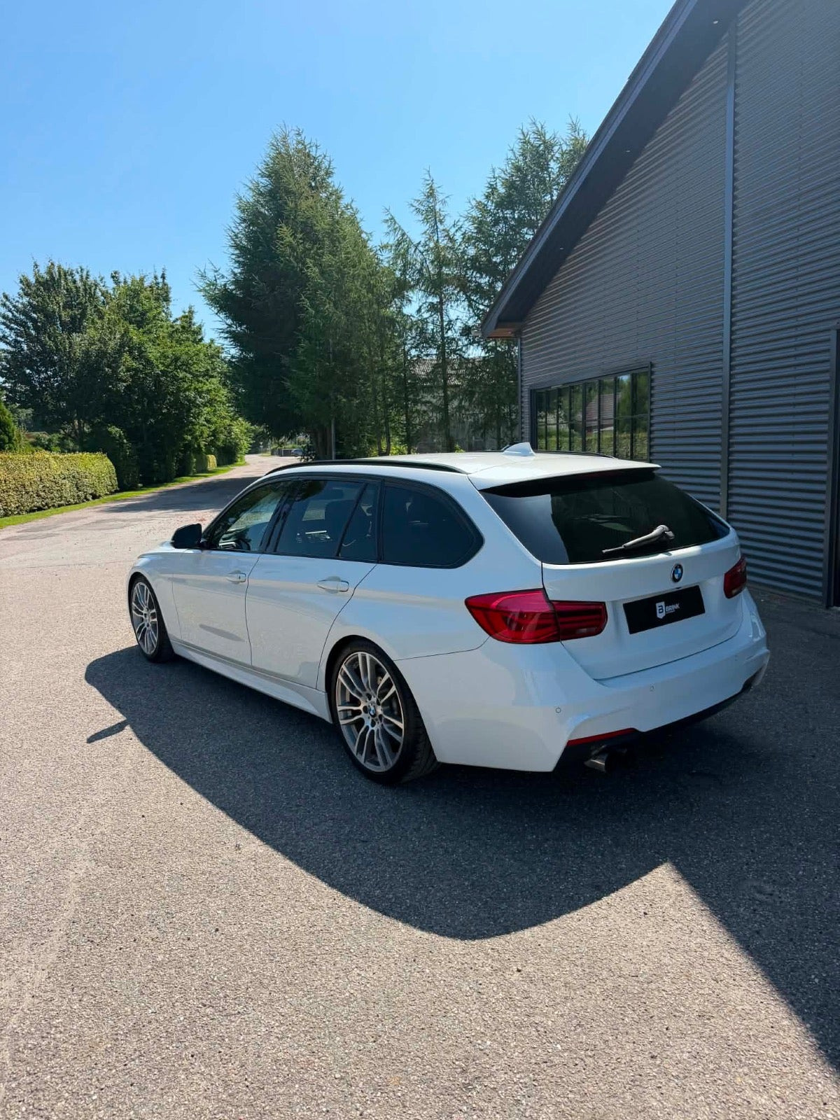 Sort BMW 330d fra 2013