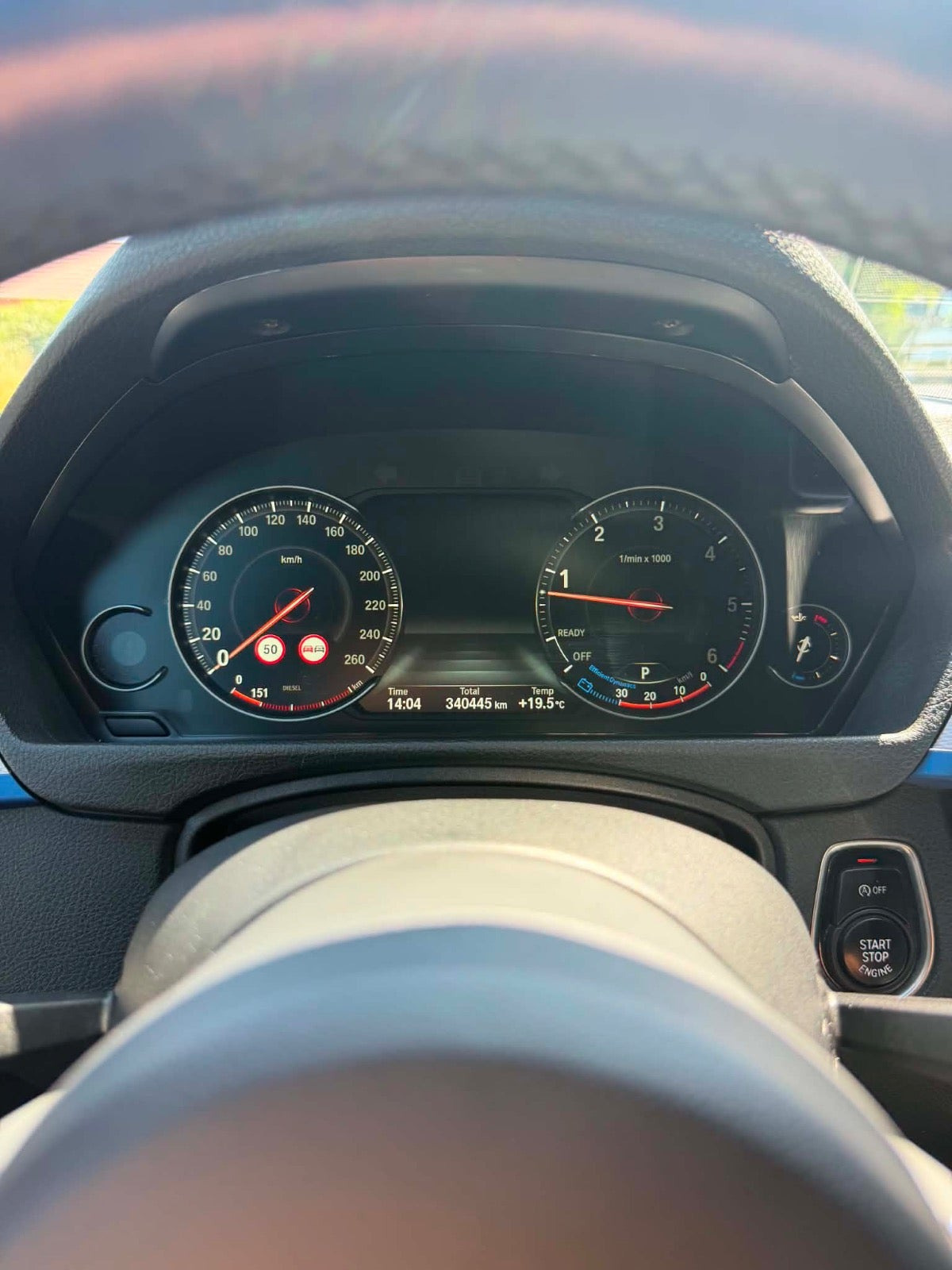 Sort BMW 330d fra 2013