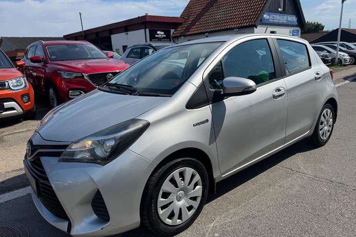 undefined Toyota Yaris fra 2015