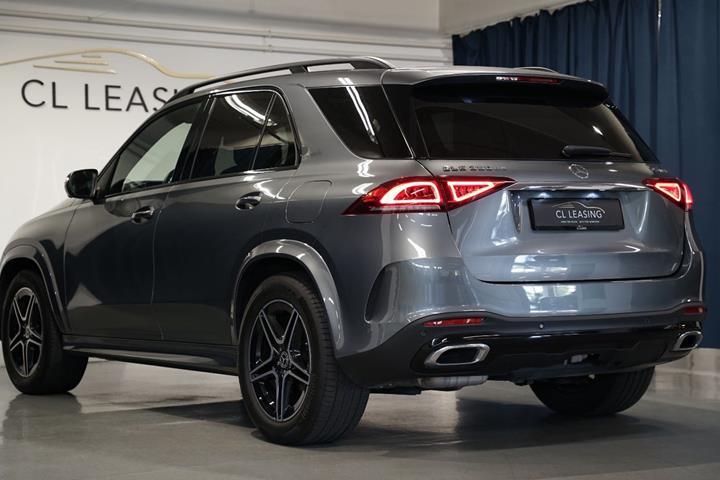 Grå Mercedes GLE350 de fra 2022