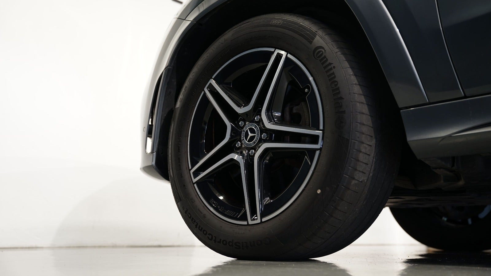 Grå Mercedes GLE350 de fra 2022