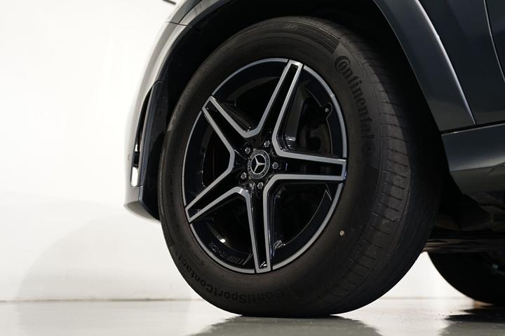 Grå Mercedes GLE350 de fra 2022