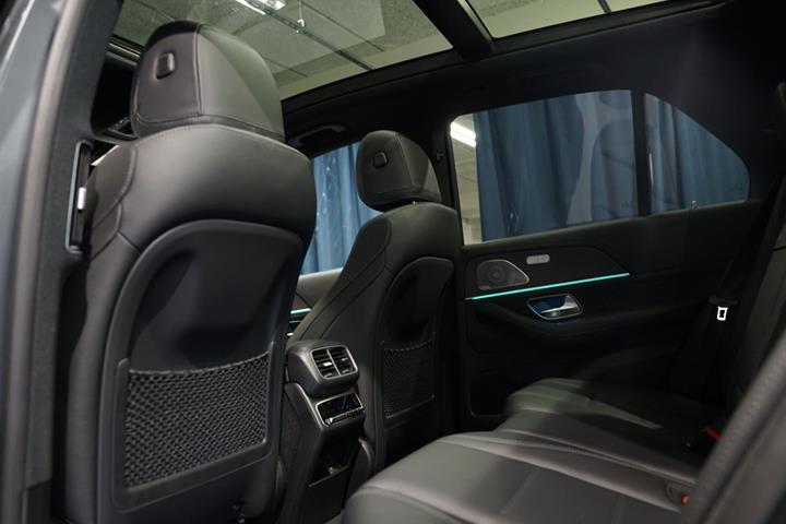 Grå Mercedes GLE350 de fra 2022