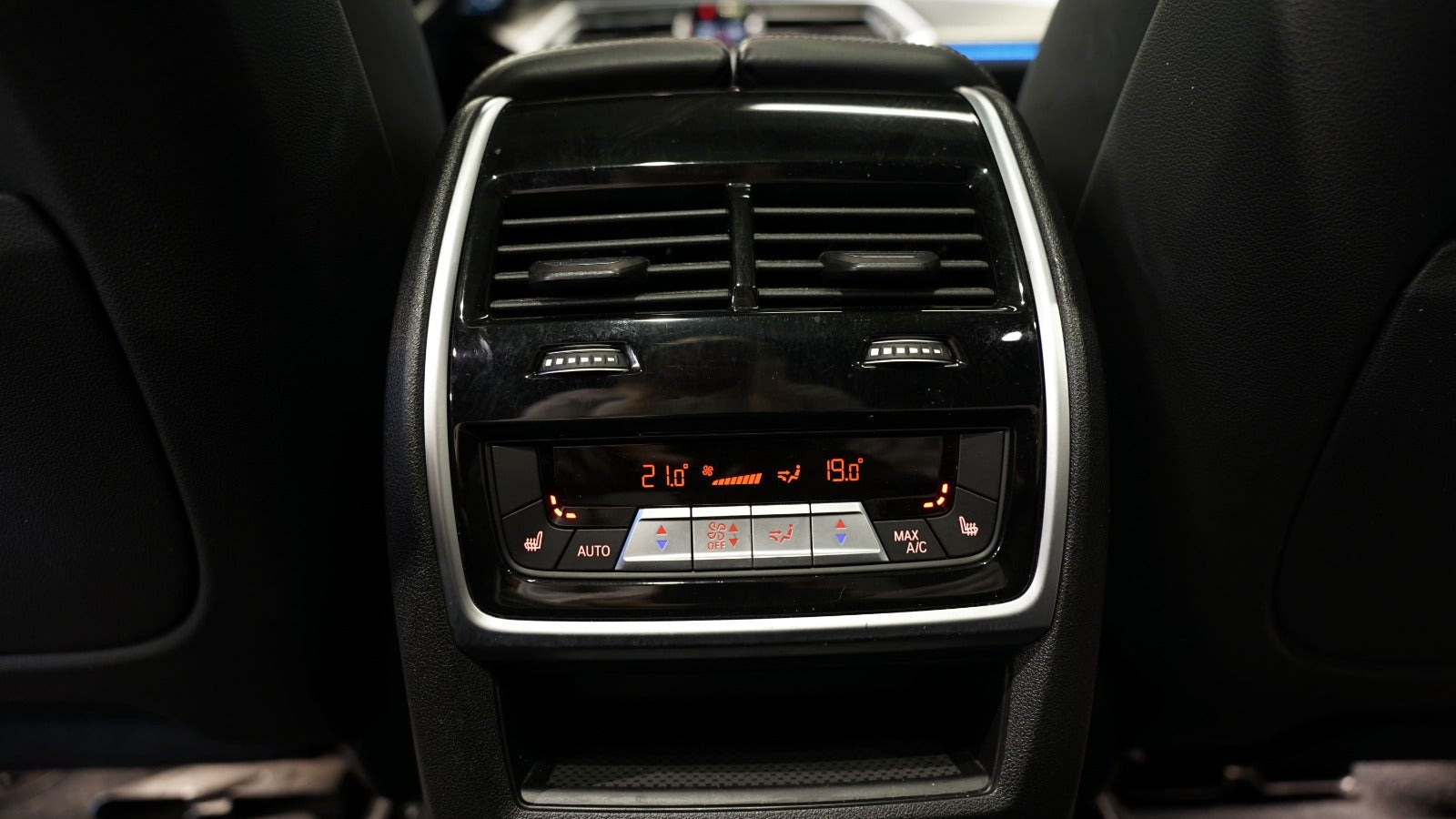 Sort BMW X5 fra 2020