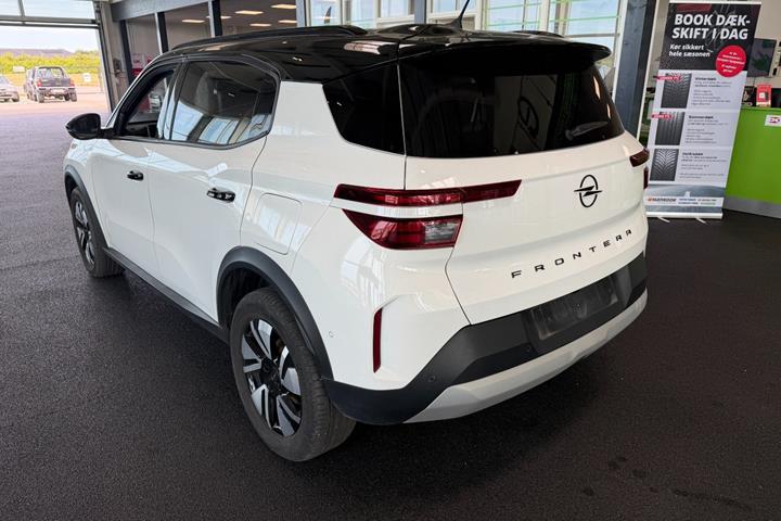 Hvid Opel Frontera fra 2025
