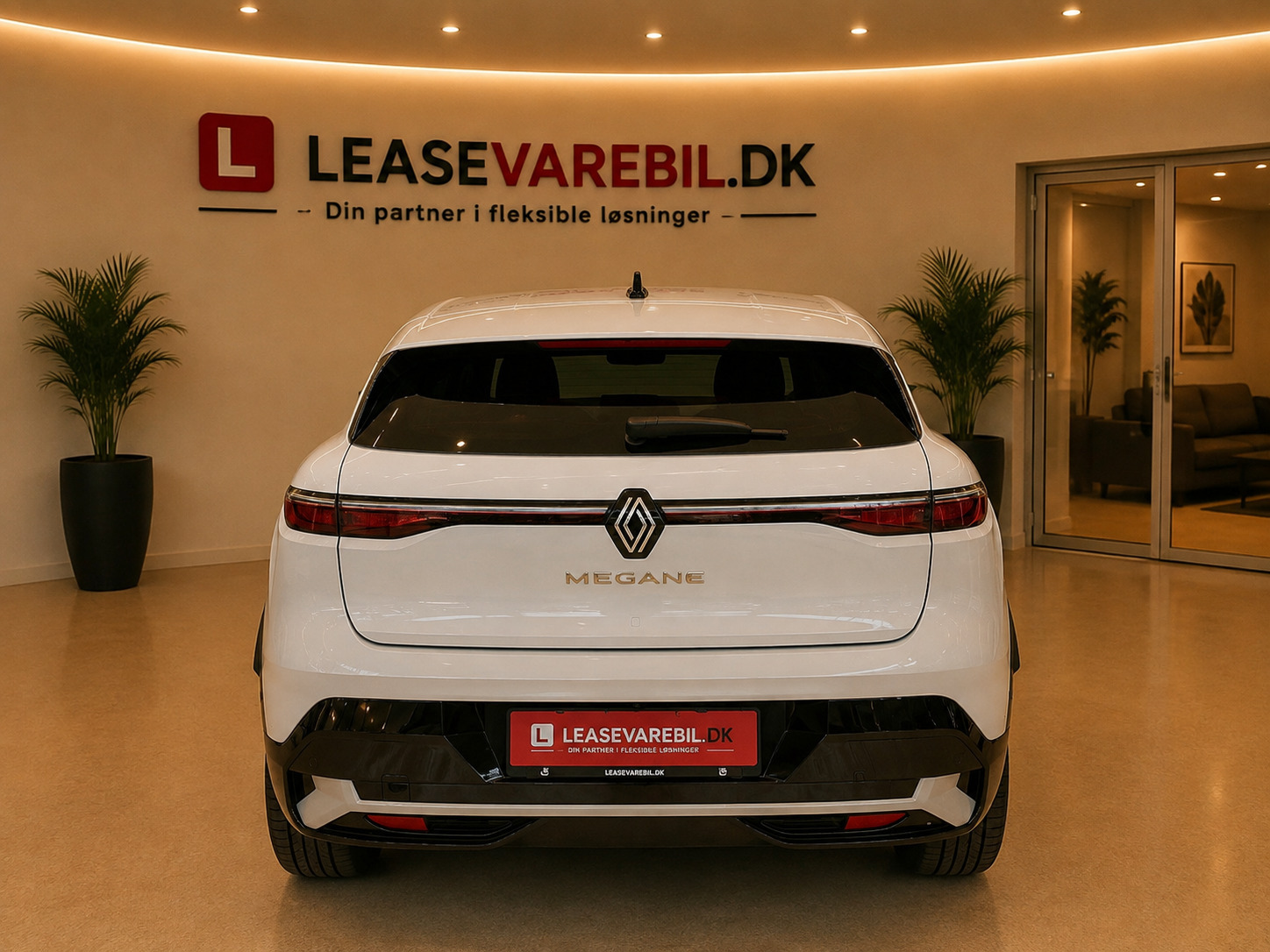 Grå Renault Megane E-Tech fra 2023
