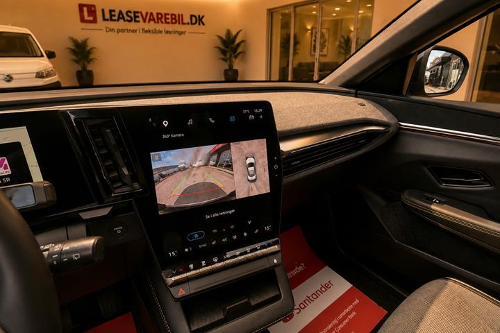 Grå Renault Megane E-Tech fra 2023
