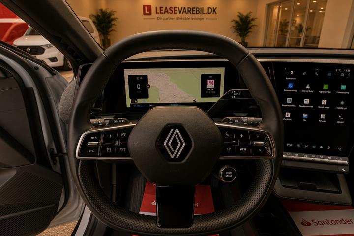 Grå Renault Megane E-Tech fra 2023