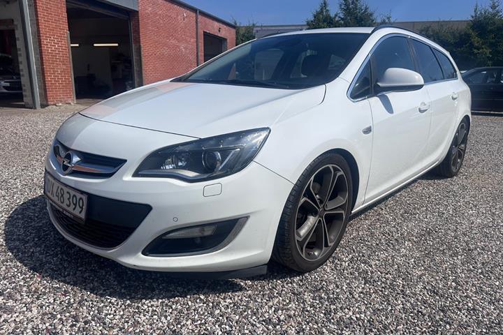 undefined Opel Astra fra 2015 set udefra
