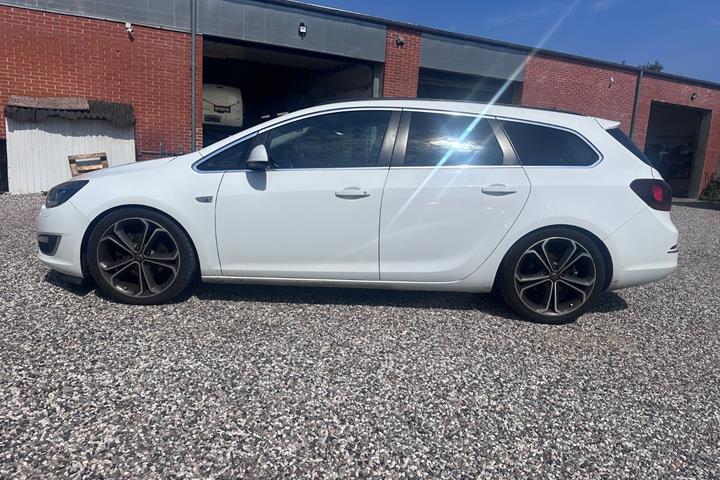 undefined Opel Astra fra 2015