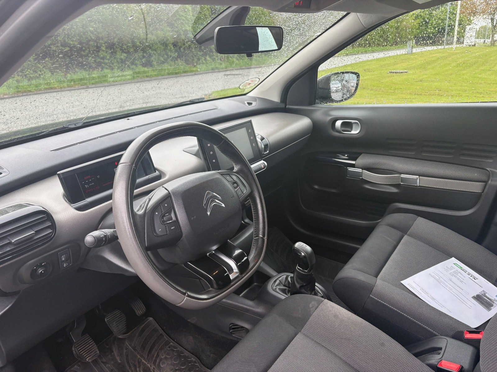 Sort Citroën C4 Cactus fra 2016