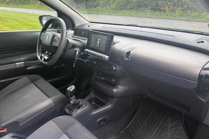 Sort Citroën C4 Cactus fra 2016