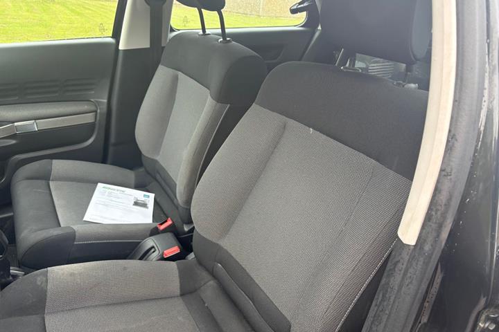 Sort Citroën C4 Cactus fra 2016