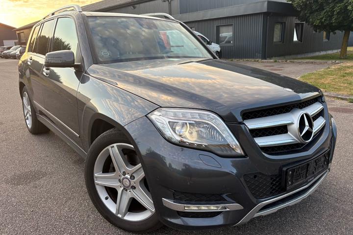 Sort Mercedes GLK350 fra 2015