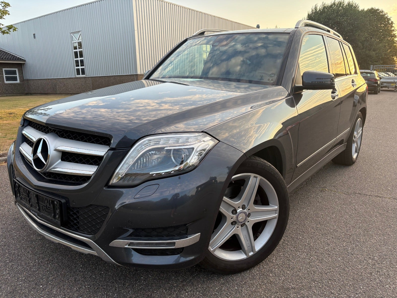 Sort Mercedes GLK350 fra 2015