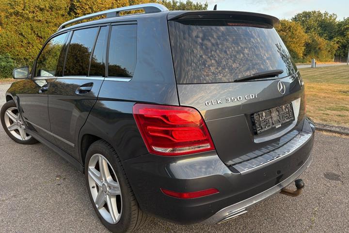 Sort Mercedes GLK350 fra 2015