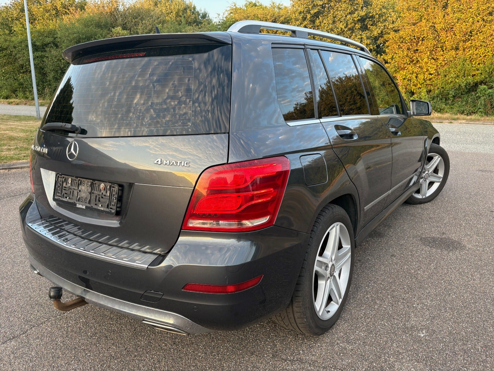 Sort Mercedes GLK350 fra 2015