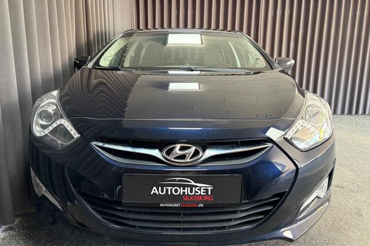Sort Hyundai i40 fra 2014