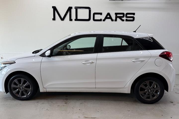 Hvid Hyundai i20 fra 2015