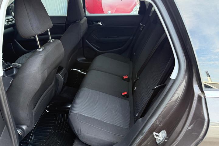undefined Peugeot 308 fra 2015