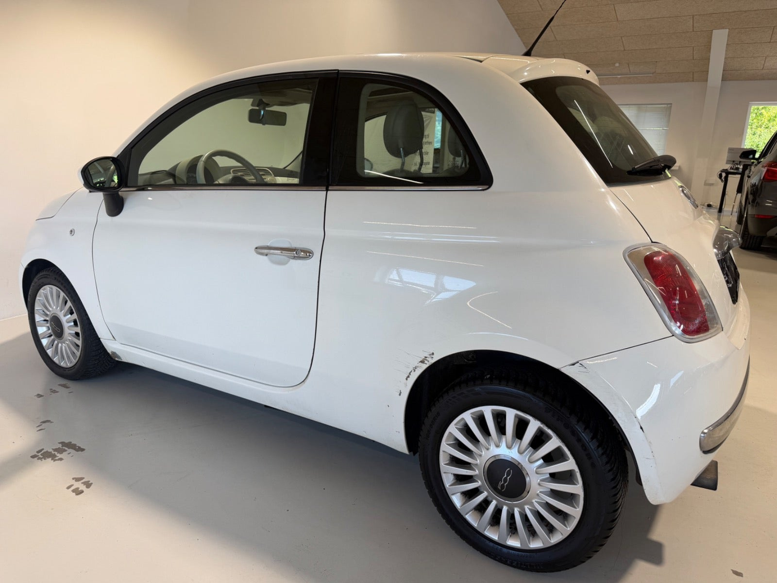 Hvid Fiat 500 fra 2011