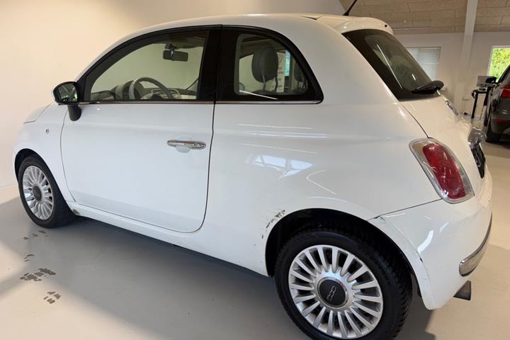 Hvid Fiat 500 fra 2011