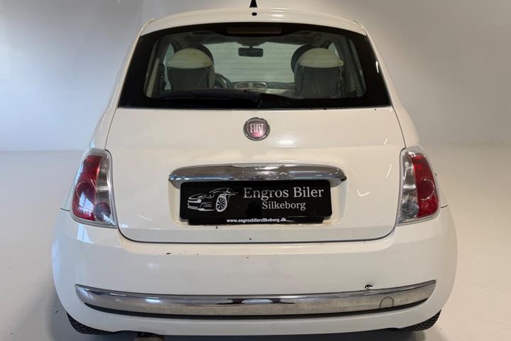 Hvid Fiat 500 fra 2011