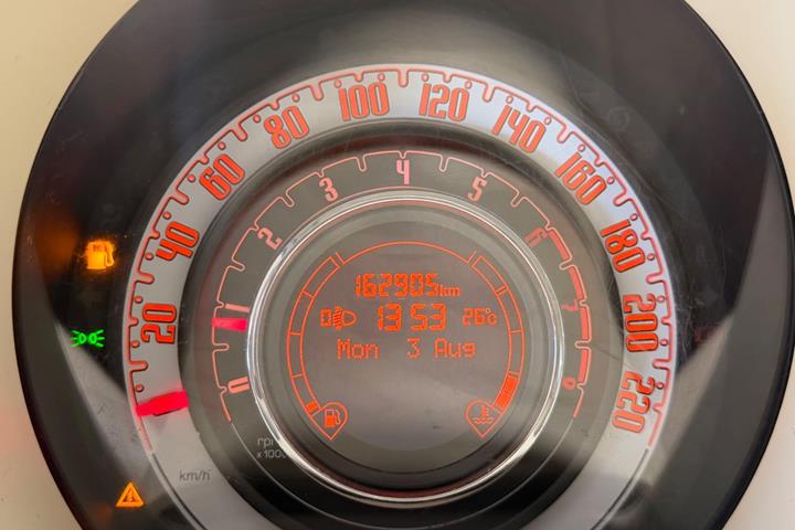 Hvid Fiat 500 fra 2011