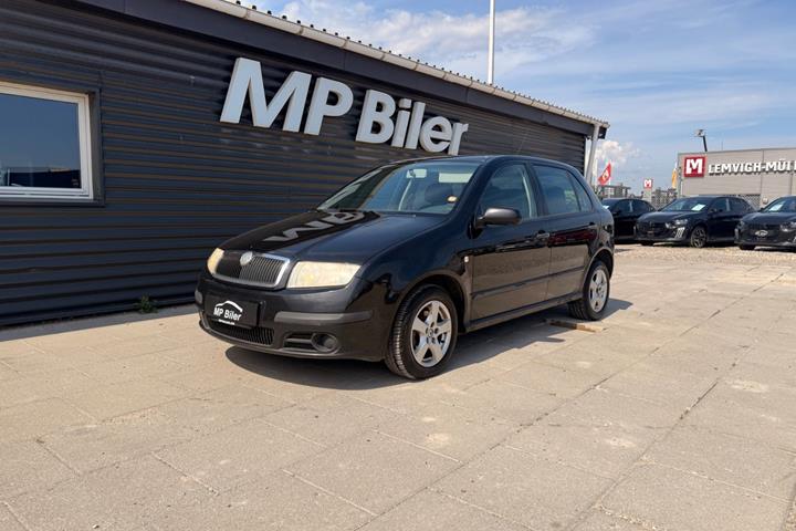 Sort Skoda Fabia fra 2006