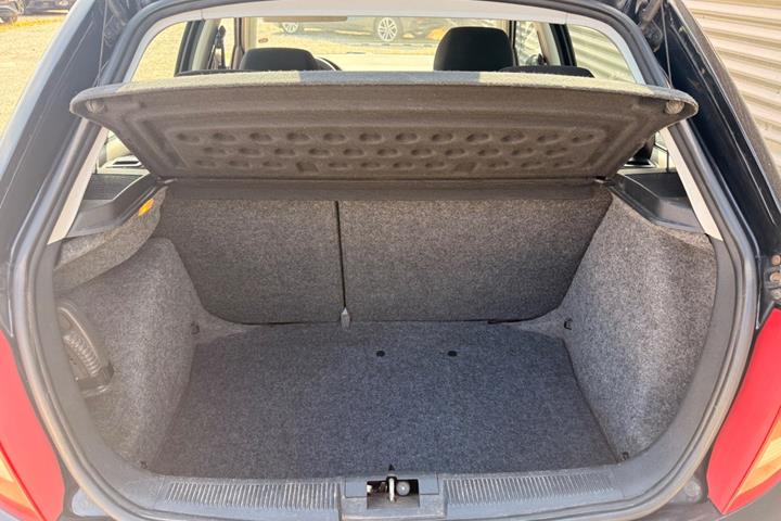 Sort Skoda Fabia fra 2006