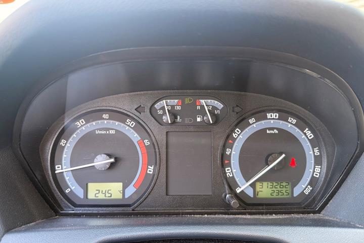 Sort Skoda Fabia fra 2006